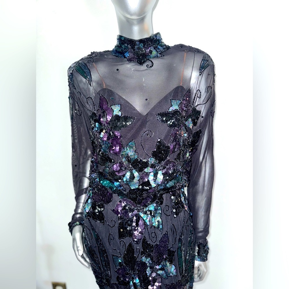 Elegant hand beaded/sequined dress Size 6